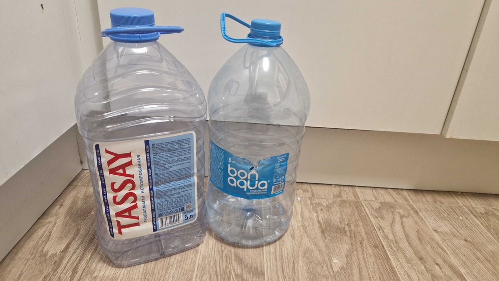 Бутылки из под воды 5л БУ