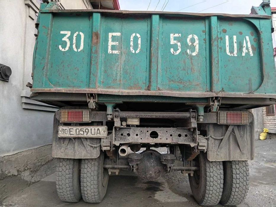 Зил самосвал сотилади