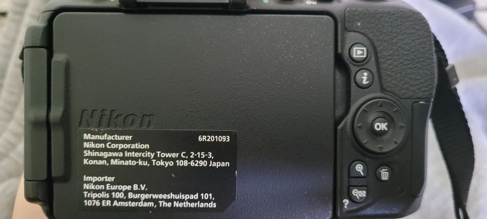 Цифровая фотокамера Nikon