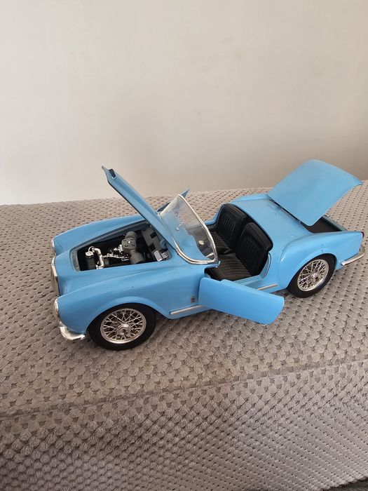 Macheta metalica Lancia Aurelia b24 spider burago scara 1:18