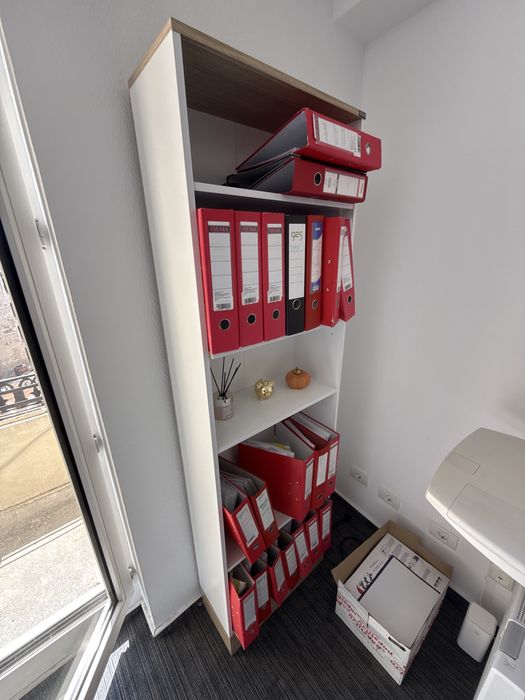 Dulap cu rafturi modern (am  4 de acelasi fel)
