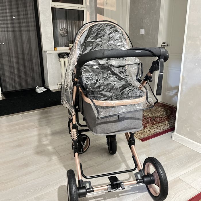 Срочно продам коляску