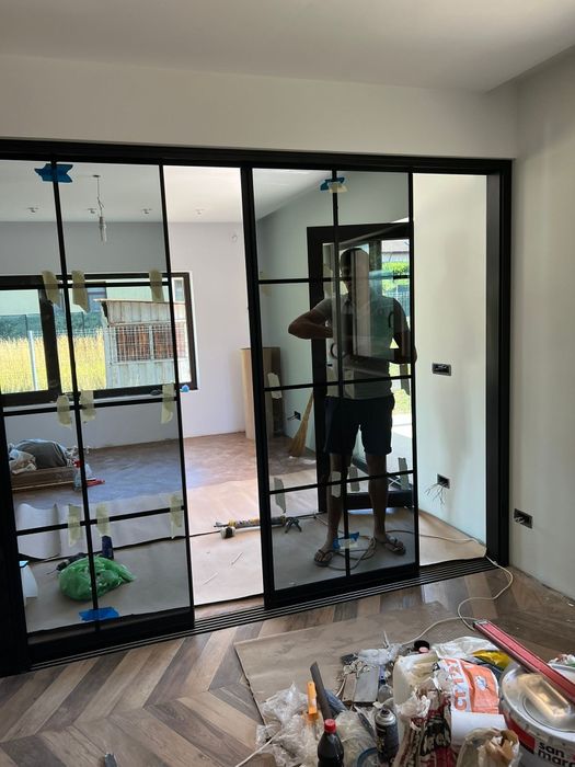 Balustrade sticla interioare esterioare,fatade,pereti cortina,placari