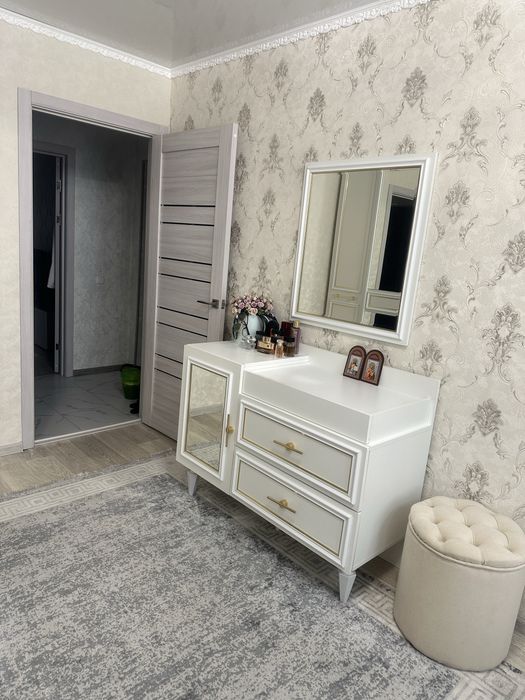 Продам спальный гарнитур