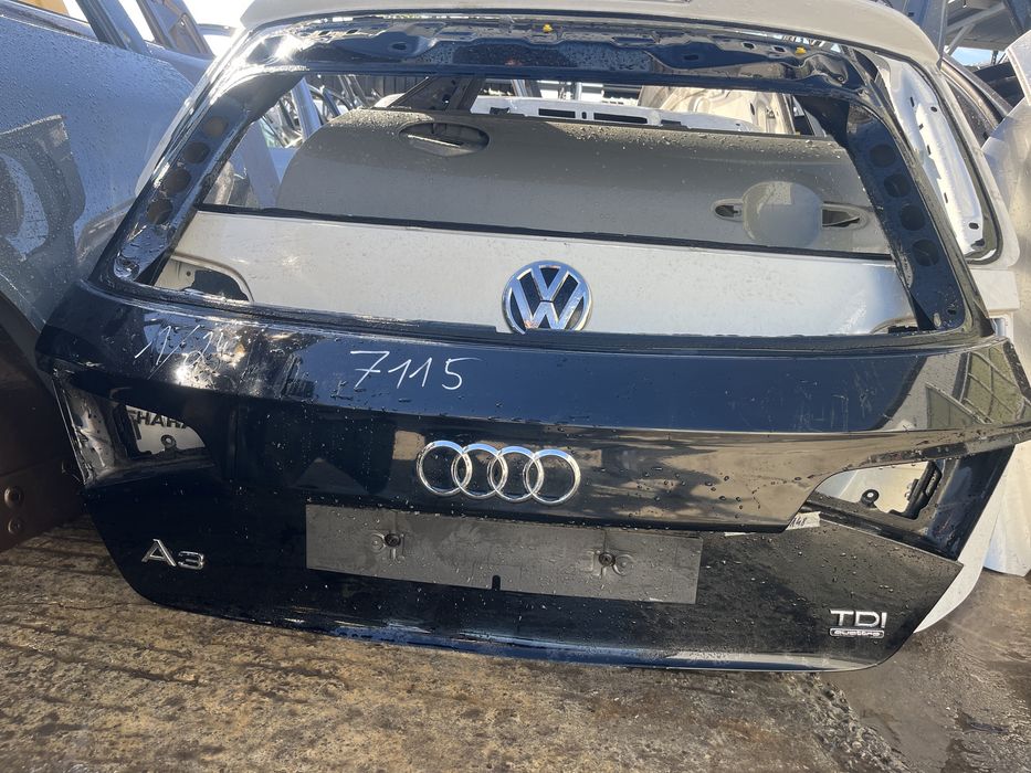 Капак Audi A3 2017г
