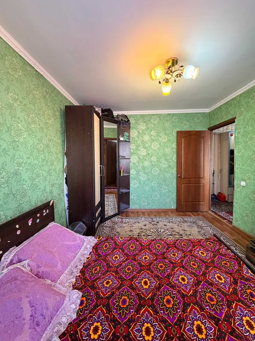 Продам  2- ком  Абая 93