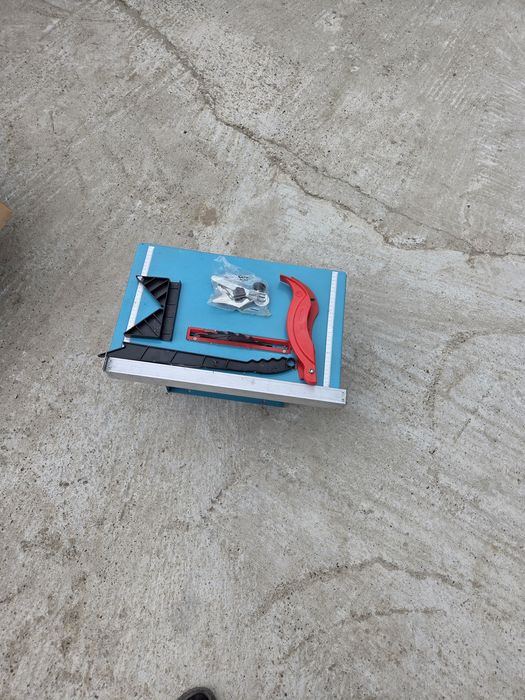 Vând circular Detoolz