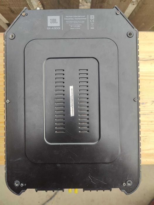 Subwoofer JBL GT-X1300T + amplificator JBL GX-A3001