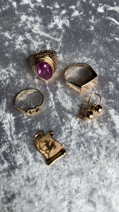 Продам золотые украшения