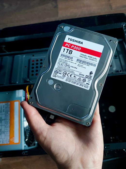 Компютър  AMD 3 2200G 3.50 GHz - 8 GB ram 2400 MHz DDR4, AM4, Wifi