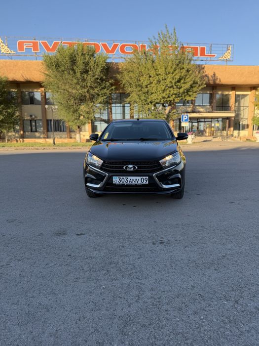 Продам lada vesta 20года