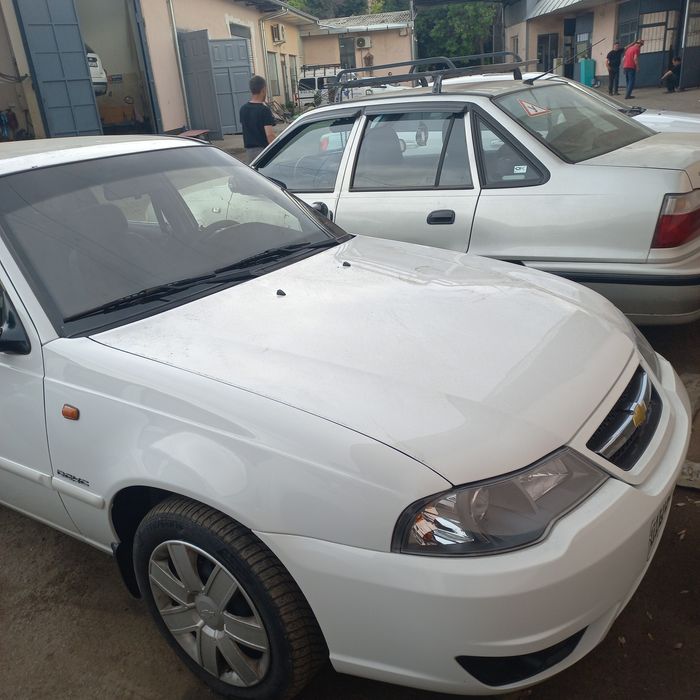 Chevrolet     Nexia    2