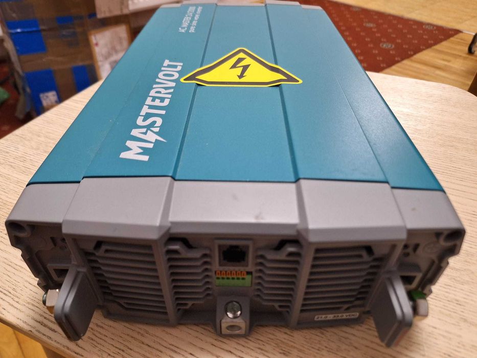 Mastervolt 2000W/ 24V, invertor ideal pentru barci si rulote