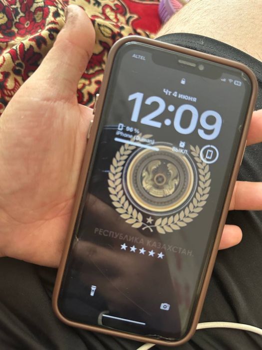 продам айфон 11 iphone
