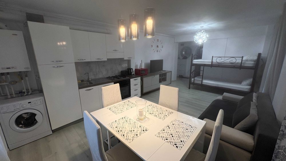 Apartament doua camere de inchiriat pe termen lung