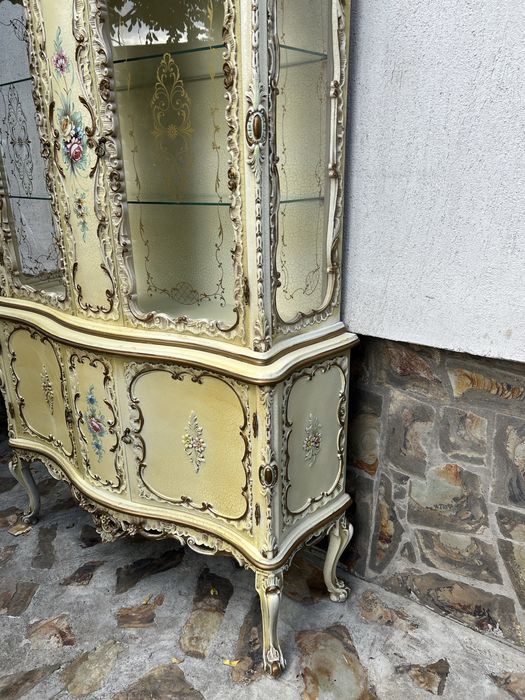Vitrina stil Baroc Venetiana pictata manual