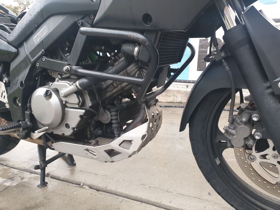 Suzuki V-storm 2004-2010г. Стойка за странични куфари,  преден ролбар.