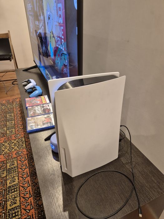 Ps5 2 тб с дисководом и 2 геймпадами и ps plus deluxe