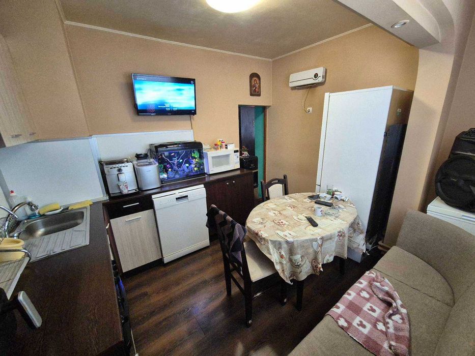 Продава се Двустаен апартамент в Оряхово - 61 кв.м за 585 €/кв.м - Снимка #11