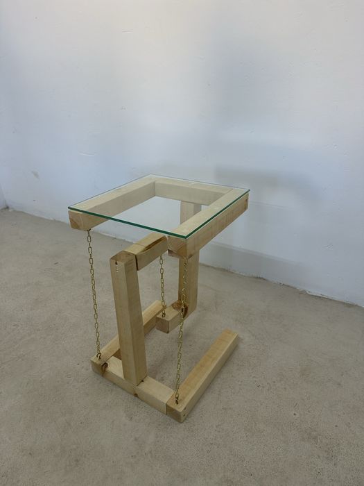 Масивна дървена “летяща” помощна маса / floating table