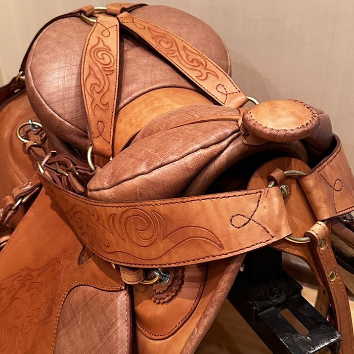 Шикарное седло ручной работы