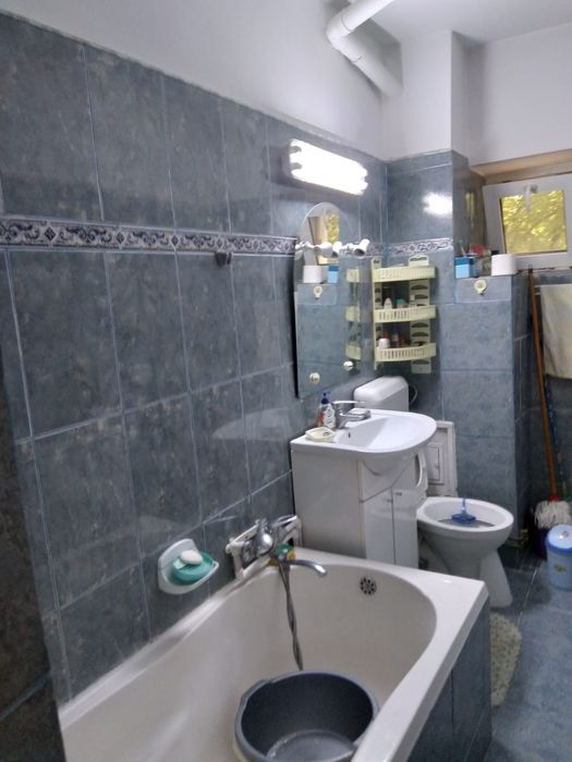 Vand apartament centru vechi targoviste