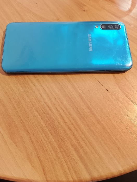 Samsung a50   64