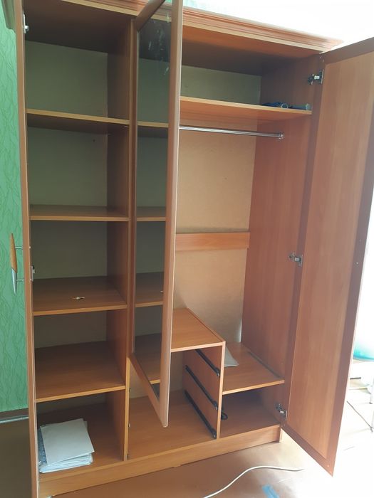 Продам шифонер б/у