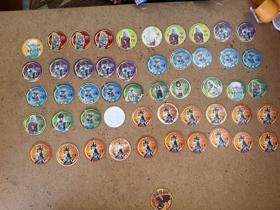 Yu-Gi-Oh! Tazos – оригинална ретро колекция от началото на 2000-те