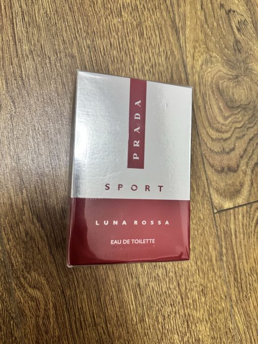 Prada sport luna rossa