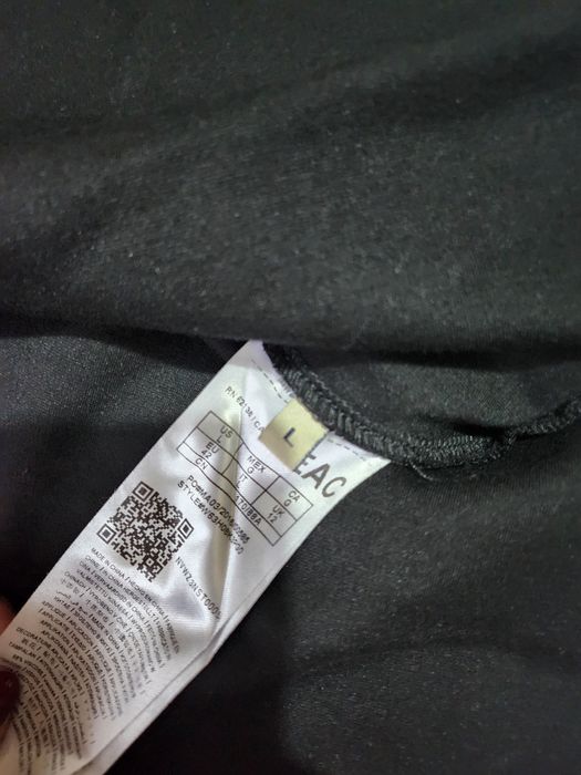 Guess оригинален топ