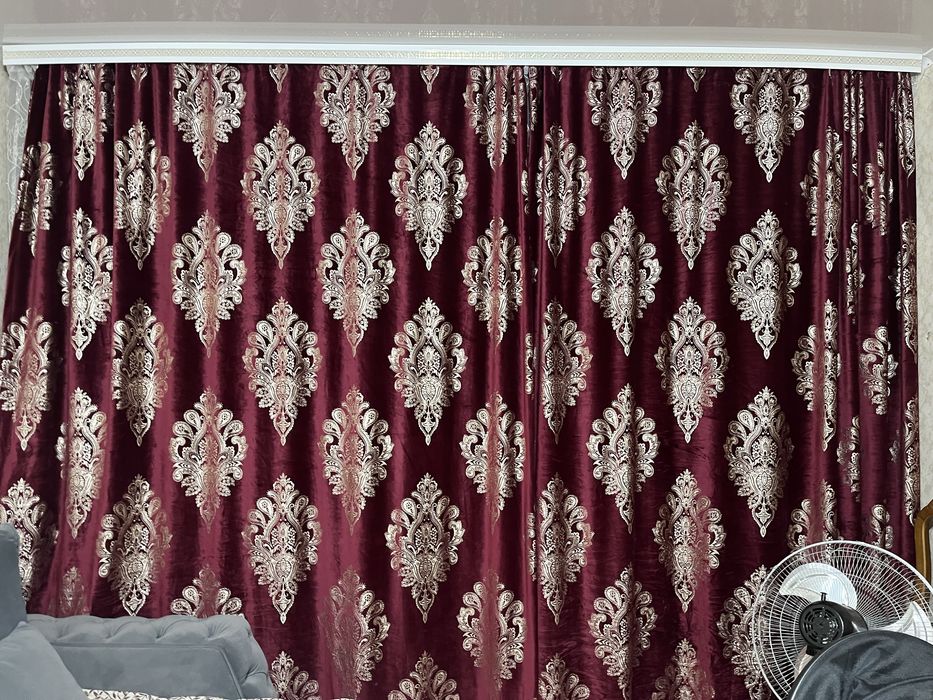 Продам велюровые шторы