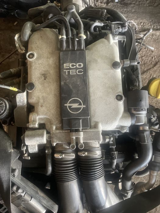 Двигатель X25XE на Opel Vectra