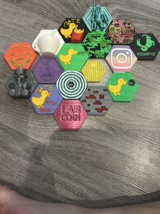 Продавам лаб койни