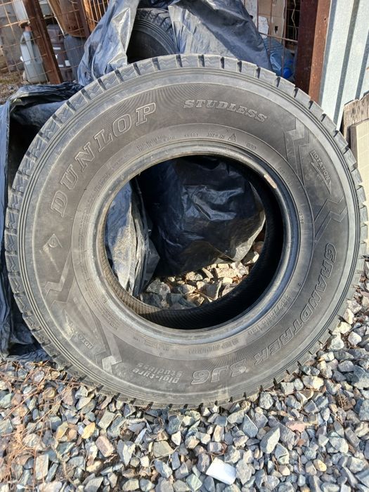 Продам шины б/у R16