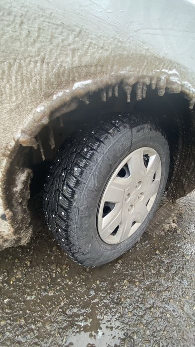 ПРОДАМ зимние резины P14