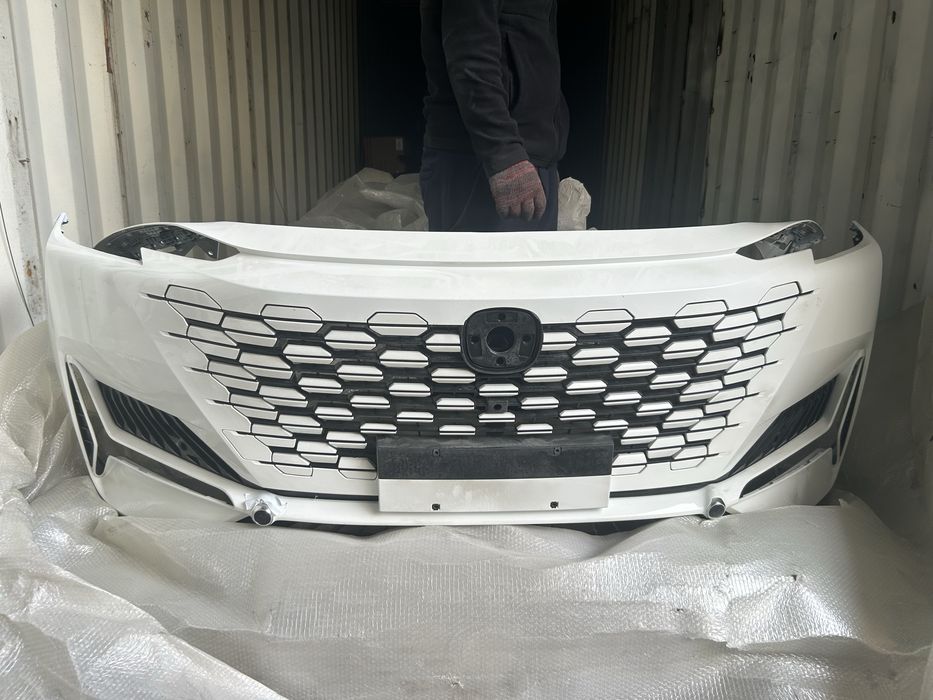 Бамперы (перед и задние)