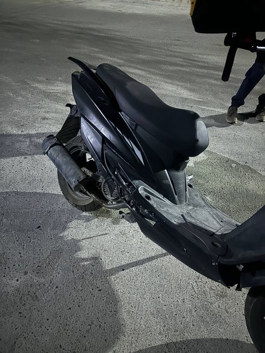 Скутер тигер бензинлик сотилади 300$