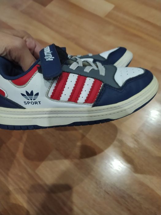 Продам кроссовки на мальчика