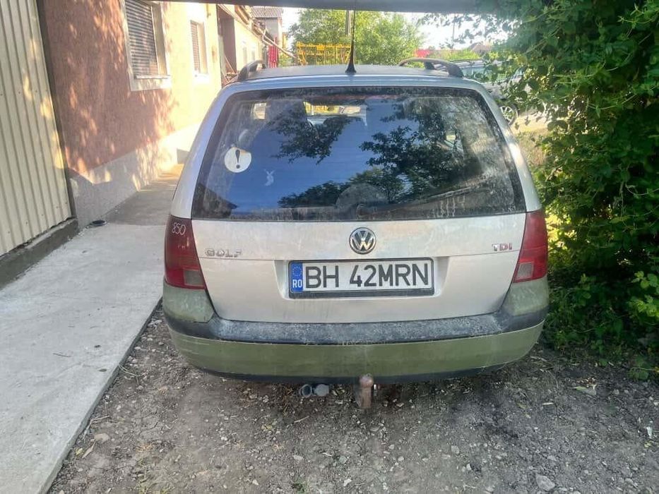 Vând golf 4 sau dezmembrez