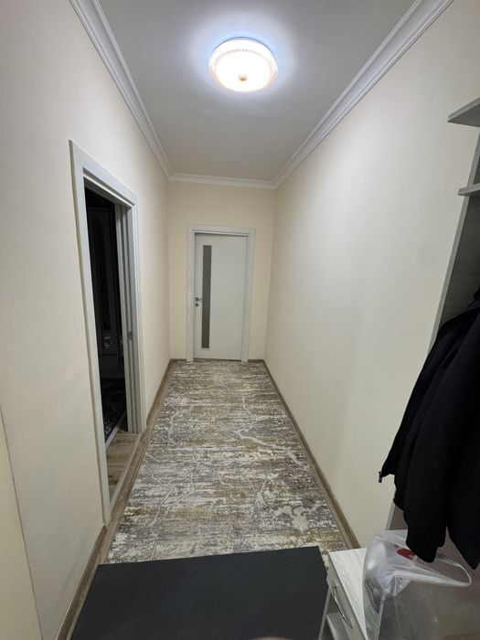 Sergeli Yangi choshtepa 
2 xona 6 etaj 7 etajli dom
Metro taraf seriy