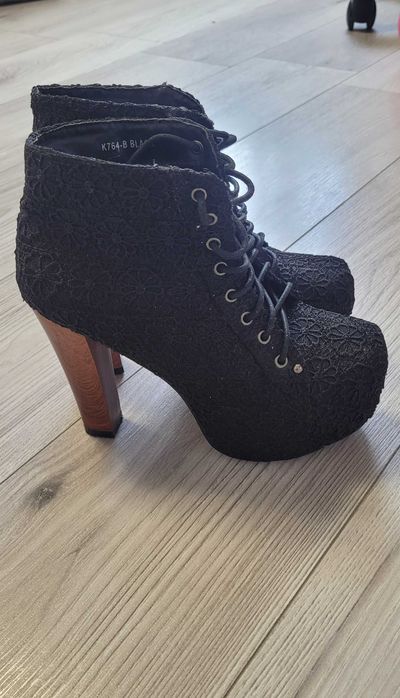 Botine cu toc dama