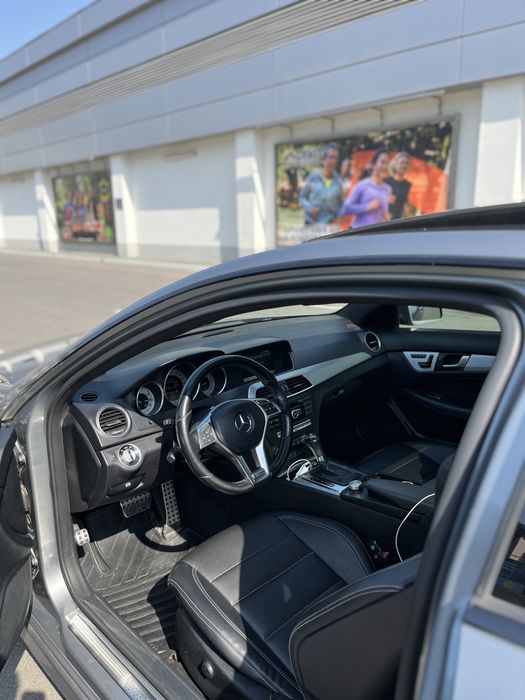 Mercedes Benz c220 coupe