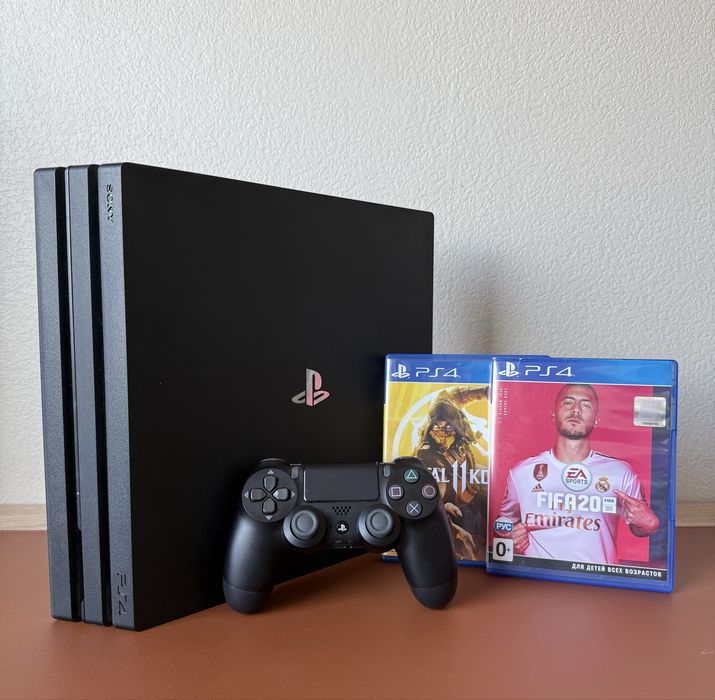 Игровая Приставка PS4 Pro 1 TB