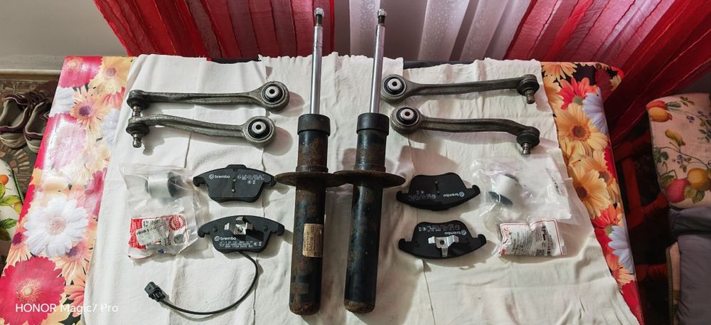 Brate, amortizoare,audi 8k.