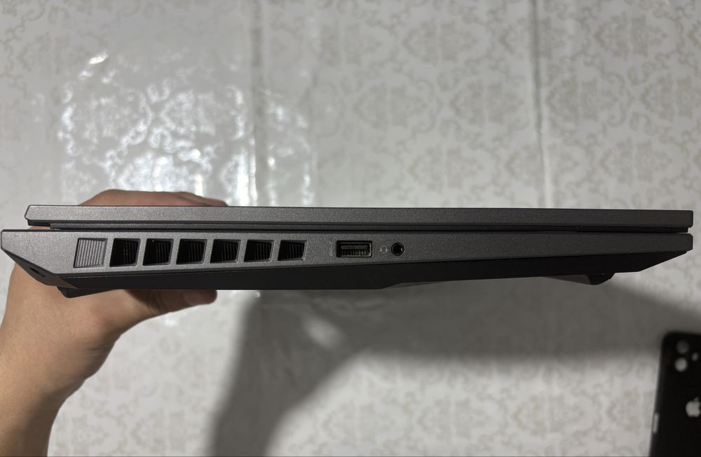 Thunderobot Hunter R16 (i9 / RTX 4060 / 240Hz)