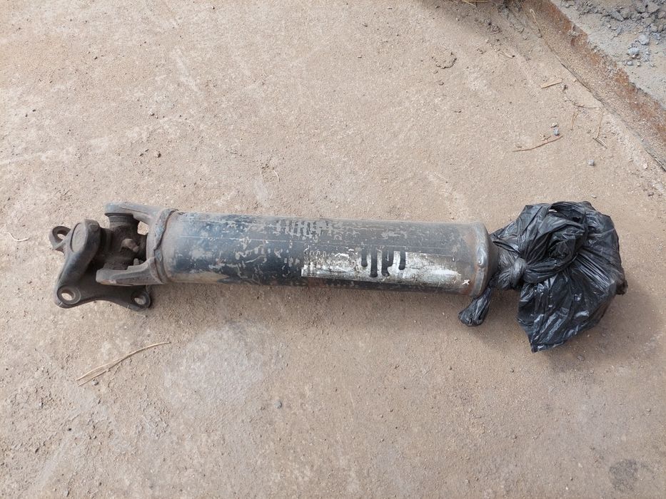 Продам кардан на паджеро 2 механика 4м40