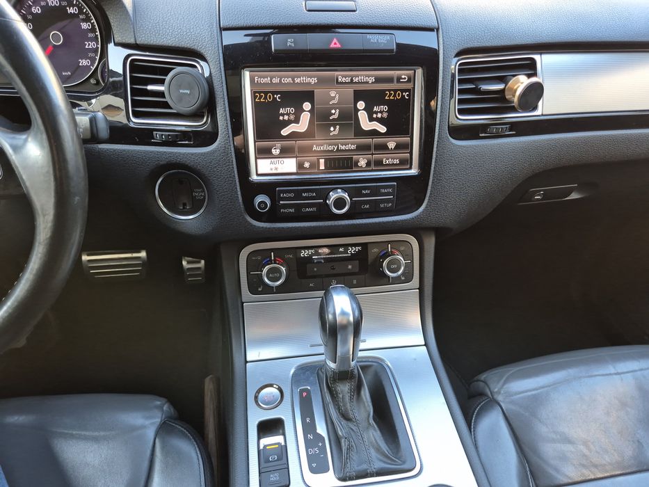 VW TOUAREG R-Line/Carplay/cam360/ACC/Panoramic/Keyless 3.0TDI V6 245cp