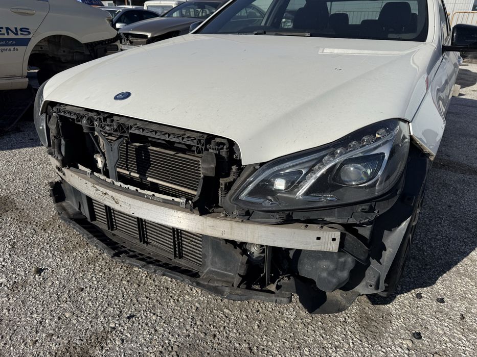 W212 Facelift  Греда / Фар / Кулер / Радиатор/ Очиларка