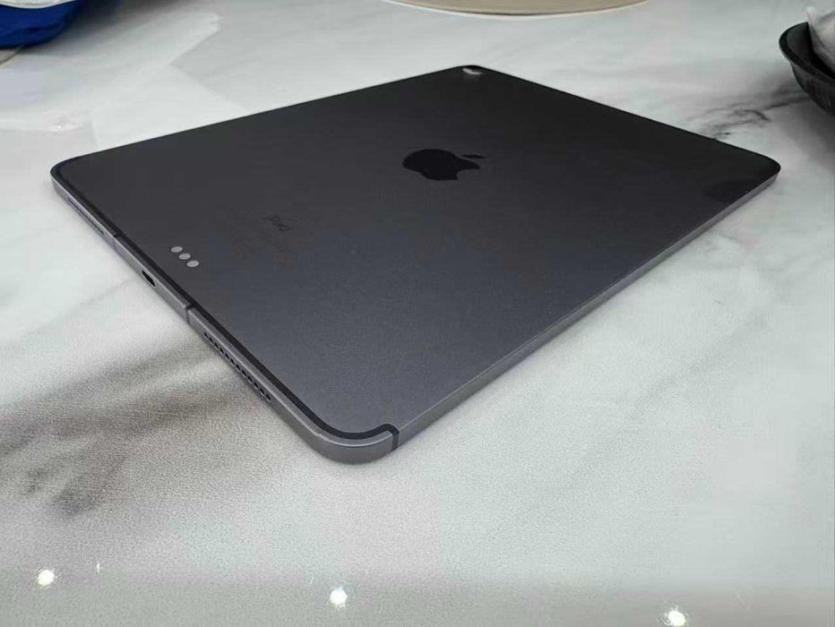 Apple iPad Air 4 (2020), 4th Gen 256GB + Cellular